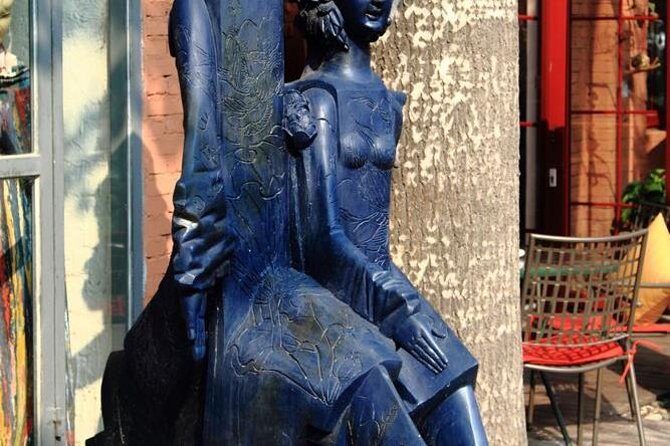 Private Beijing Art Tour including Red Gate Gallery, 798 Art Zone and Guanfu Museum - Exploring Beijing’s Artistic Gems