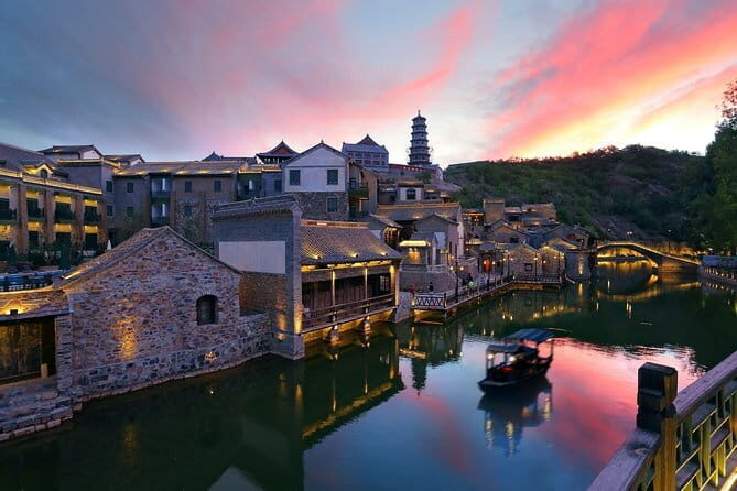 Private Beijing Gubei Water Town & Simatai Great Wall Afternoon & Night Tour - Key Points