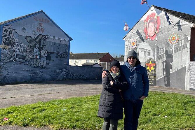 Private Belfast Mural & Giant's Causeway Tour from Belfast (2 in 1) - FAQ