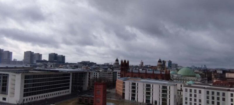 Private Berlin by Evening/Night Minivan, Driver aand Guide - An In-Depth Look at the Experience