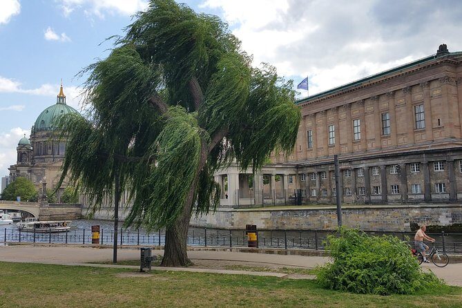Private Berlin City Center Walking Tour - What You Can Expect from Your Guide