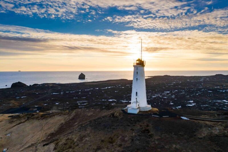 Private Bespoke Reykjanes Peninsula Tour - The Guide and Transportation: Why They Matter