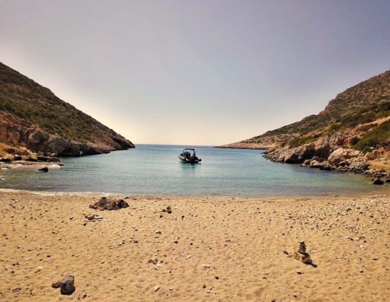 Private boat cruise Antiparos, Despotiko & Panteronisia - An In-Depth Look at the Experience