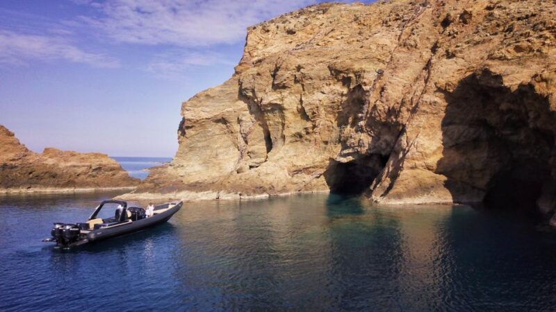 Private boat cruise to South coastline of Mykonos - A Deep Dive into the Mykonos South Coast Private Cruise