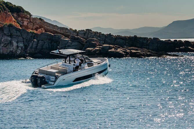 Private Boat Day-Trip to Palaia Epidavros, Aegina and Moni - FAQ