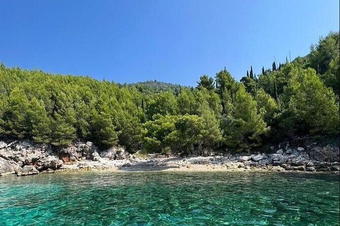 Private Boat Experience 4 Islands With Local Skipper - Key Points