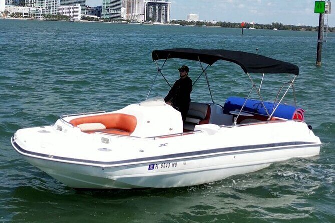 Private Boat Rental in Miami for 10 People - The Experience: What You Can Expect