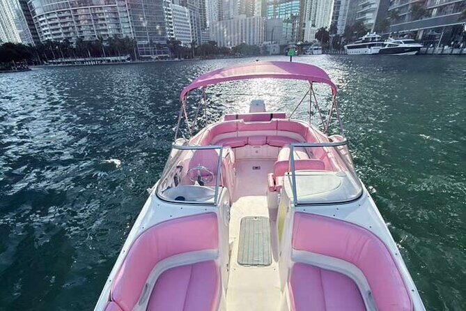 Private Boat Rental in Miami for 10 People - Who Should Consider This Experience?