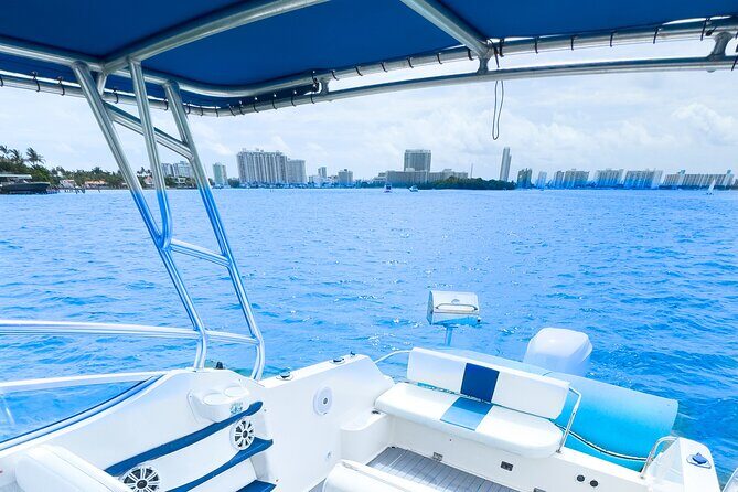 Private Boat Rental in Miami for 10 People - An In-Depth Look at the Miami Private Boat Rental