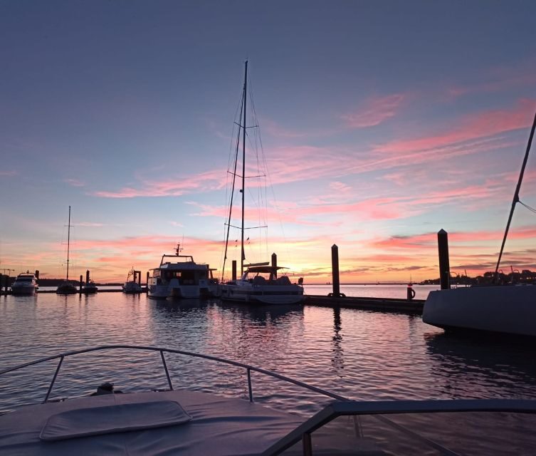 Private Boat Tour 6 Bridges 1h30, group price up to 6px - Authentic Insights from Past Travelers