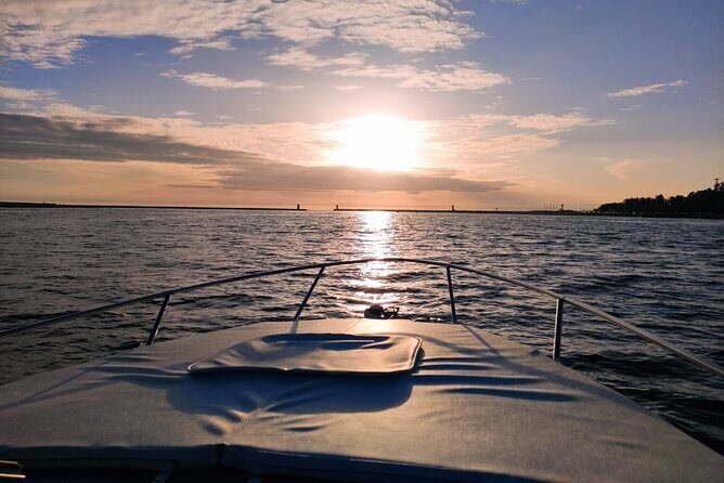 Private Boat Tour 6 Bridges and Ribeira 1h30 group price up to 6px - The Sum Up