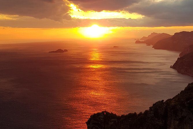 Private boat tour among the wonders of Capri and Positano - An In-Depth Look: What to Expect and Why It Matters