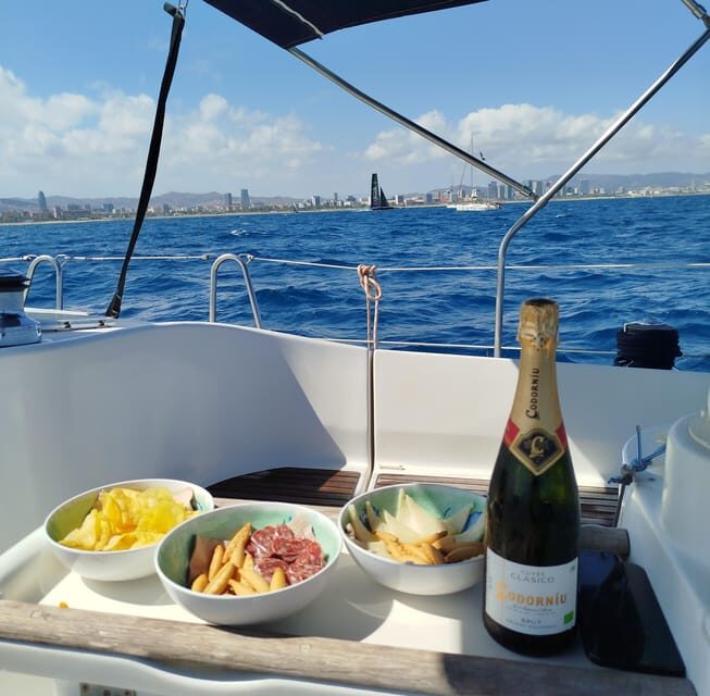 Private boat tour, Barcelona, Badalona : drinks and snacks! - An Authentic and Personalized Sea Escape