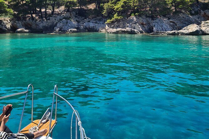 Private boat tour - caves, snorkeling, bays and beaches - Key Points