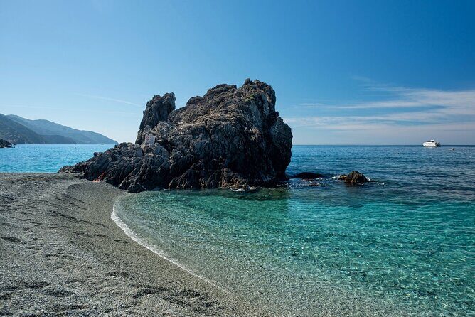 Private Boat Tour from La Spezia to the 5 Terre - Authenticity and What Travelers Say