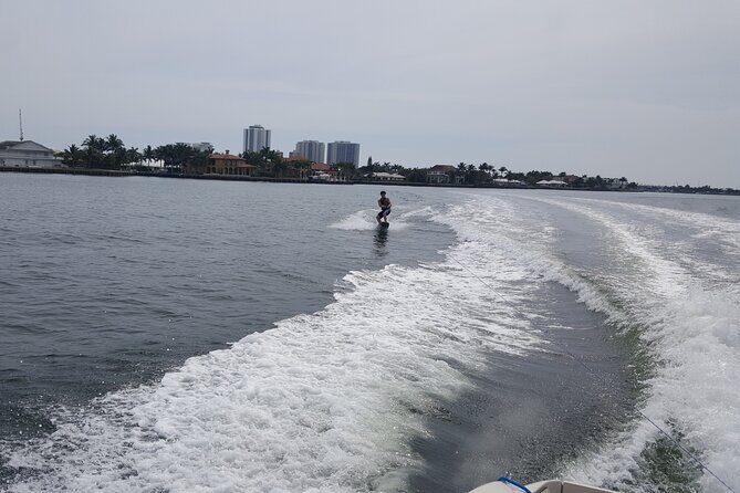 Private Boat Tour in Palm Beach Waterways - An In-Depth Look at the Private Boat Tour Experience