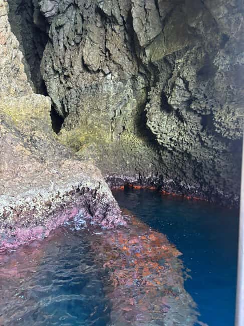 Private boat tour in Taormina with aperitif - An In-Depth Look at the Experience