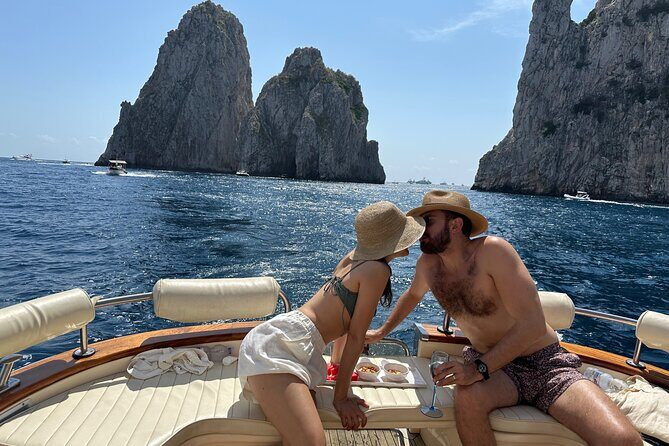 Private boat tour to Capri and Blue Grotto on Gozzo 32 ft - Introduction