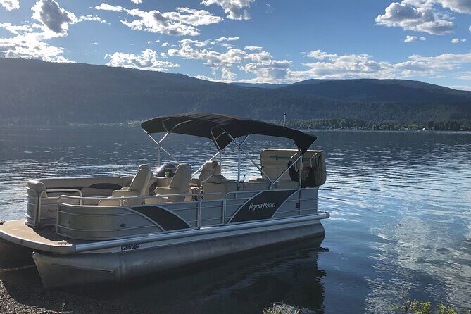 Private Boat Tour with Lunch Stop - Setting the Scene: A Day on Lake Okanagan