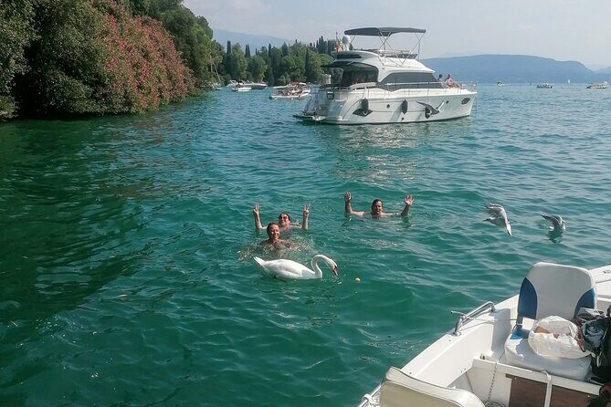 Private boat tour with wine and and food aperitif - FAQ