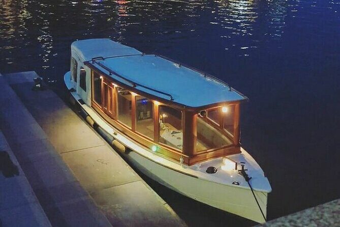 Private Boat Tours Amsterdam & welcome drink Amsterdam canals - The Value of the Experience