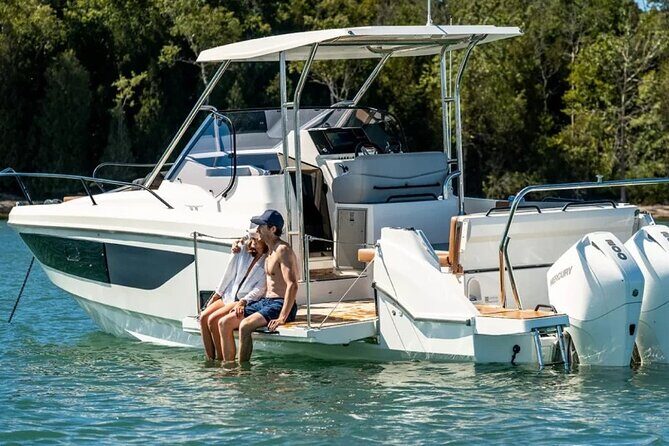 Private Boat Transfer to Kea, Hydra, Spetses, Mykonos and more - A Closer Look at the Experience