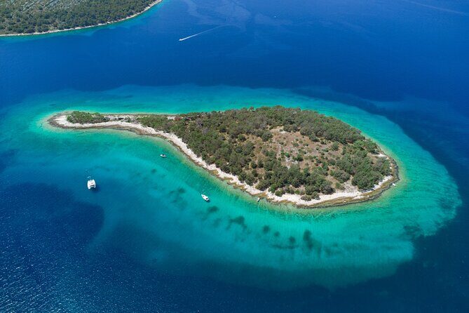 Private Boat Trip - Swim and Chill in Crystal Blue ibenik - Key Points