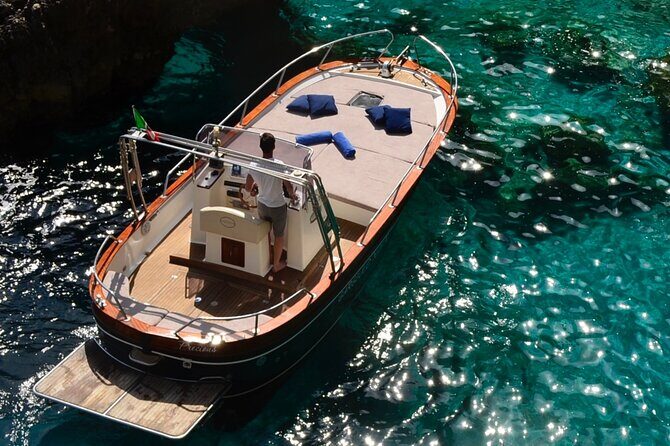 Private boat trip to Capri - FAQs