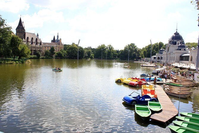 Private Budapest All In One Walking Tour with Strudel Stop - Detailed Breakdown of the Itinerary