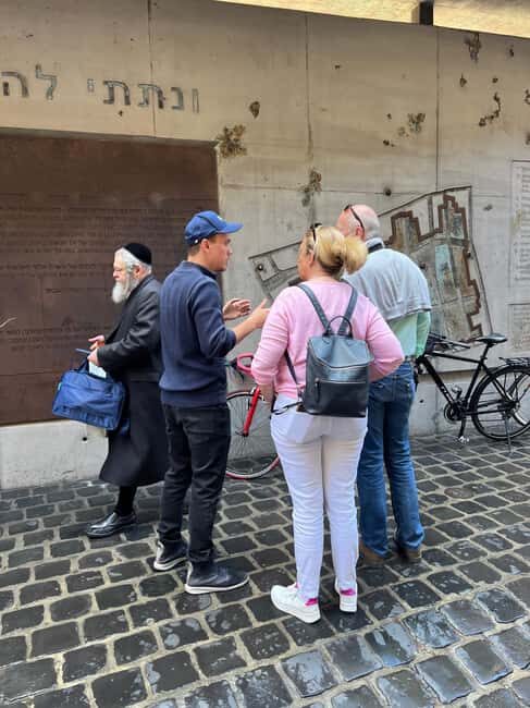 PRIVATE Budapest Jewish Heritage Walking Tour - Food Tasting - A Deep Dive into the Tour Experience