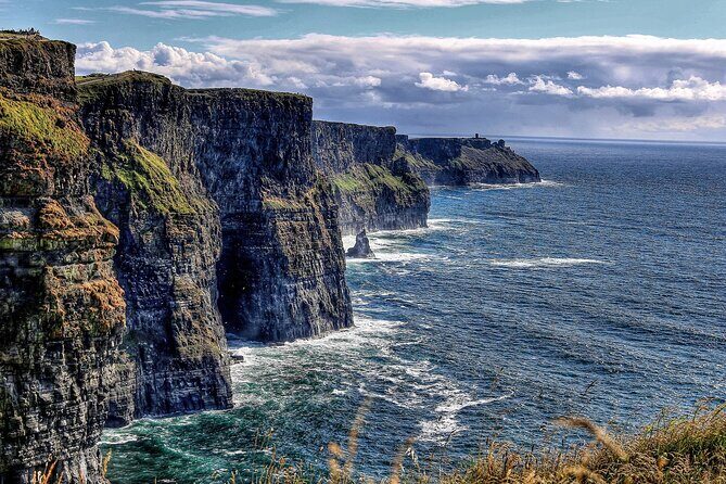 Private Burren and Cliffs of Moher Full Day Tour - Analyzing the Experience: What to Expect on the Tour