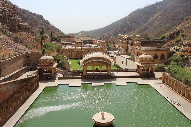 Private Cab for Full day Sightseeing in Jaipur - How the Day Unfolds