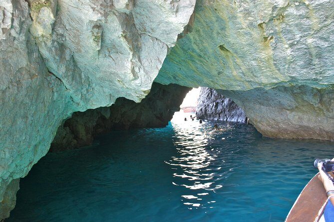 PRIVATE CAPRI ISLAND & BLUE GROTTO Full Day boat tour. - Final Thoughts
