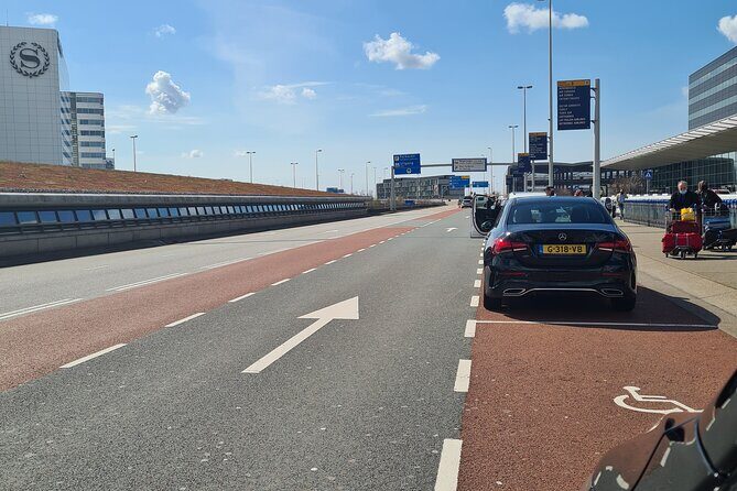 Private Car or Minivan Amsterdam to Schiphol Airport - Who is this experience best suited for?
