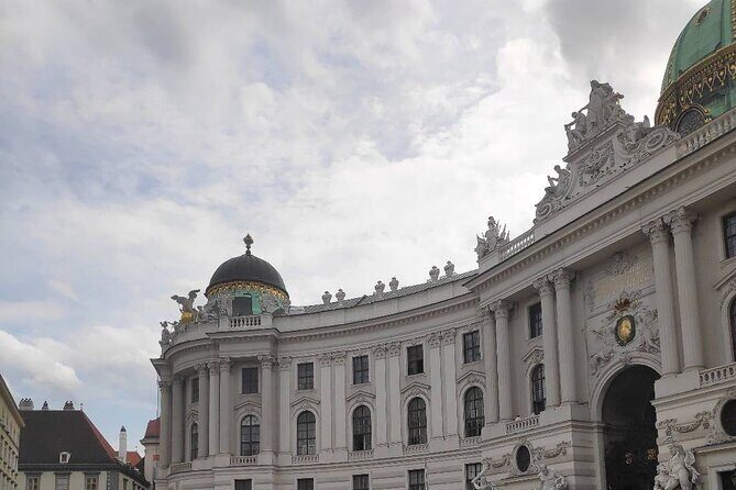 Private car or minivan transfer from Budapest to Vienna or back. - FAQ