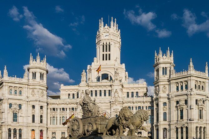Private Car Transfer from Lisbon to Madrid with 2 hours for sightseeing - Key Points