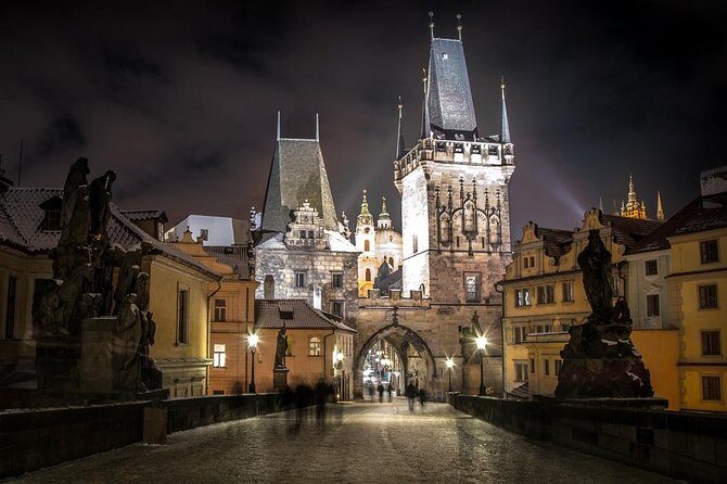 Private Car Transfer from Vienna to Prague with 2h of Sightseeing - An in-depth look at the journey from Vienna to Prague