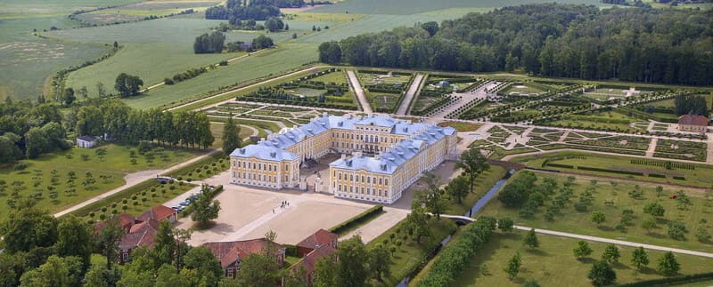 Private Castle tour from Riga:Rundale, Bauska+Hill of Cross - Key Points