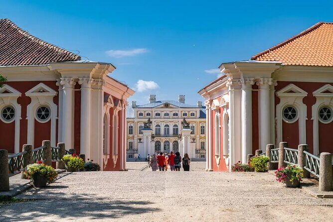 Private Castle tour from Riga:Rundale, Bauska+Hill of Crosses(LT) - The Practicalities: What to Expect