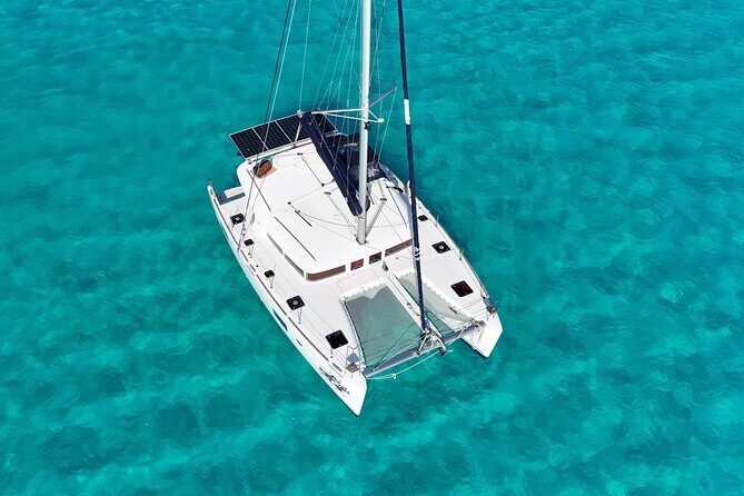 Private Catamaran Tour to Isla Mujeres - Key Points
