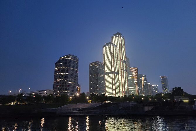 Private Catamaran Yacht Tour in Han River - Diving Into the Experience: What to Expect on the Tour