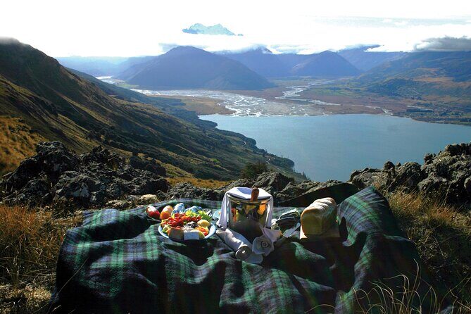 Private Champagne Picnic on a Peak with Helicopter Ride - The Itinerary in Detail