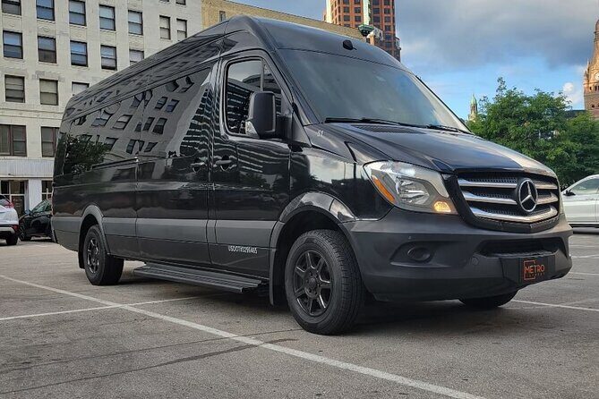 Private Chattanooga Airport Transfer for 7 to 13 Passengers - Key Points