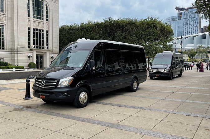 Private Chattanooga Airport Transfer for 7 to 13 Passengers - The Value of Private Transportation in Chattanooga