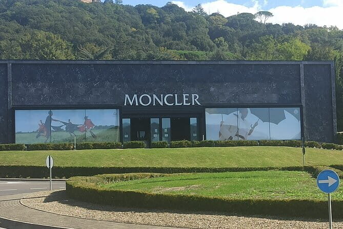 Private Chauffeur for shopping to "The Mall" and Prada Outlet (Space) - Detailed Review of the Experience