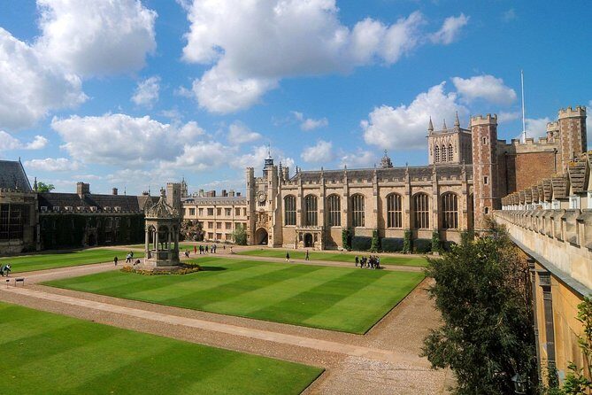 Private Chauffeured Range Rover to Cambridge from London - What to Expect from the Tour