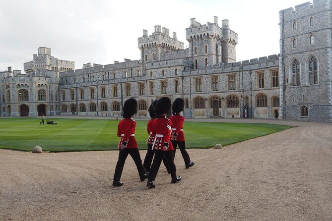 Private Chauffeured Tour to Windsor Castle from London - Key Points