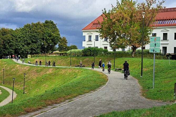 Private City Bike Tour of Vilnius Highlights - Analyzing the Value