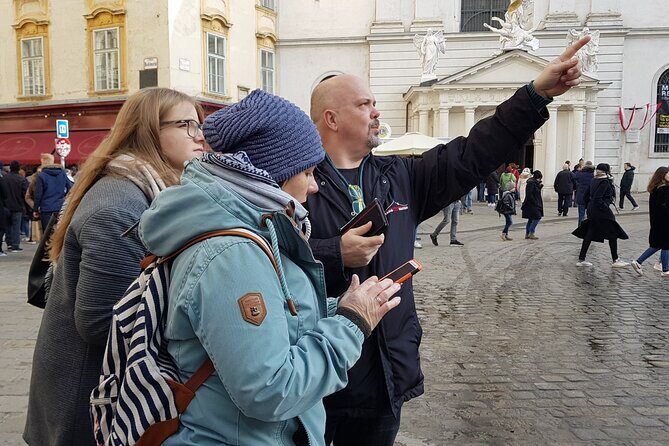 Private City Discovery walk - Historical Treasure hunt - An overview of the experience