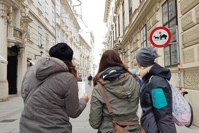 Private City Discovery walk - Historical Treasure hunt - FAQs